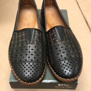 NWT in box Spring Step shoes